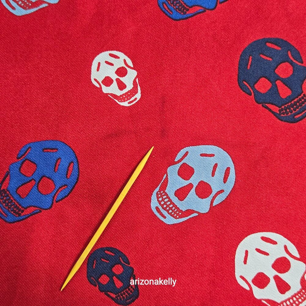 Rare Vintage McQueen Silk Scarf Skulls Hand Rolled Red - Picture 5 of 9